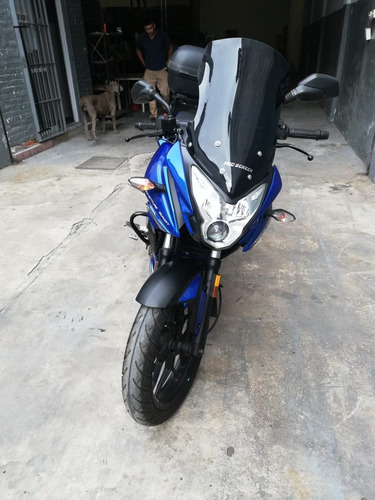 Bajaj Rouser As 200