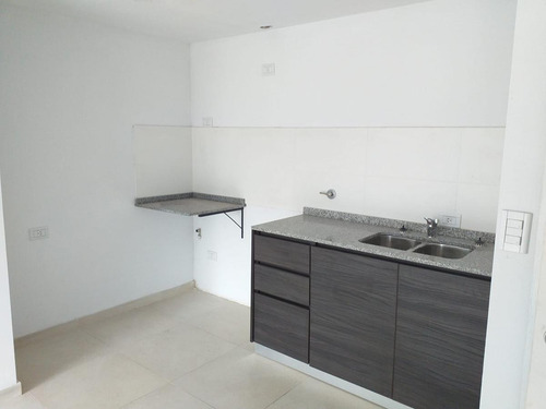 Imagen 7 de 10 de Departamento - Adrogue