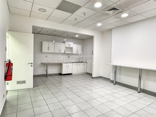 Amplia Oficina En Arriendo, El Golf, Las Condes