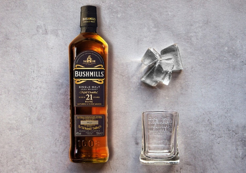 Imagen 8 de 10 de Whisky Bushmills 21 Años Single Malt 700ml En Estuche