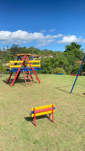 Linda Chácara Localizada Em Santa Isabel, São 3 Dormitórios.