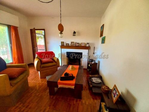 Imagen 4 de 17 de En Venta - Impecable Casa 3 Dorm 2 Baños