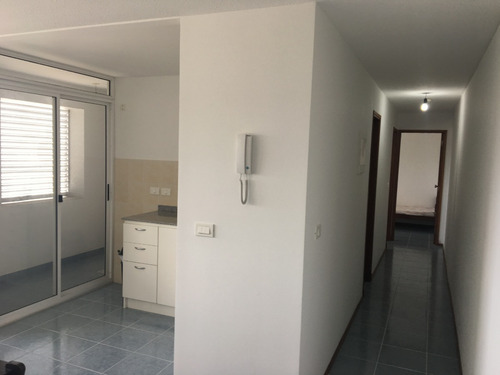 Alquiler Anual Torre San Carlos Piso Alto 2 Dormitorios 1 Baño Amoblado