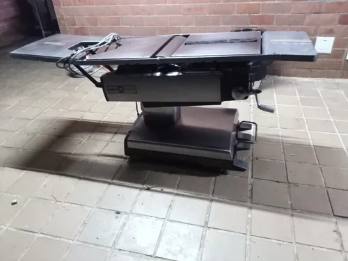 Mesa De Cirugía Amsco 2080l (Usado)