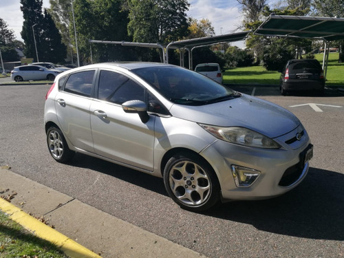 Ford Fiesta Kinetic Design Titanium 2013 Gris Manual