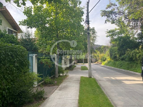 Casa En Venta De 6 Dorm. En Las Condes
