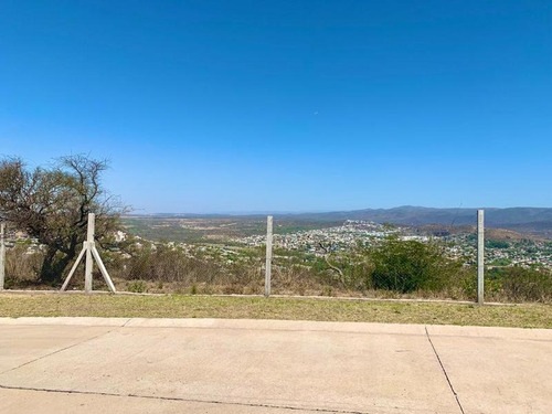 Imagen 1 de 8 de Terreno En Venta En La Deseada