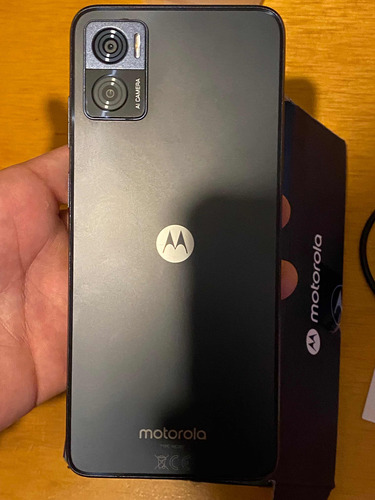 Celular E22 (Usado)
