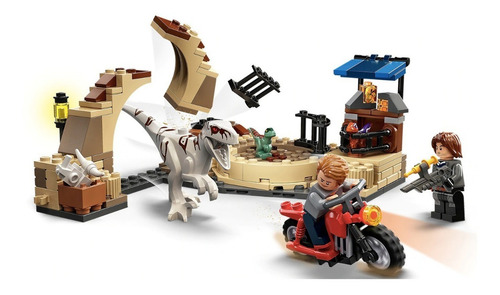 Imagen 4 de 6 de Lego Jurassic World - Persecución En Moto Del Dino (76945) Cantidad de piezas 169