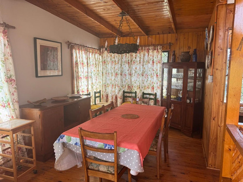 Casa En Arriendo De 4 Dorm. 3 Baños Y Estac. En Algarrobo