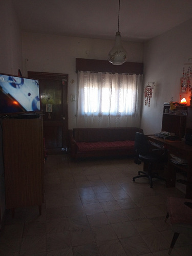 Se Vende Hermoso Chalet Sobre Camino De Cintura A Pocos Metros De La Rotonda!