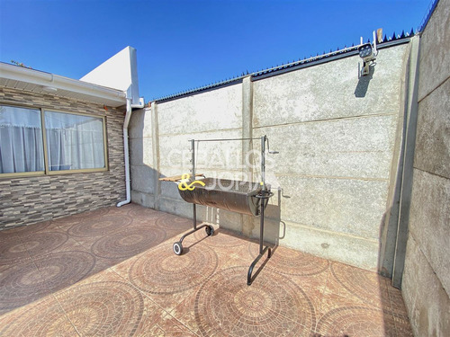 Casa En Venta De 3 Dorm. En Quilpué