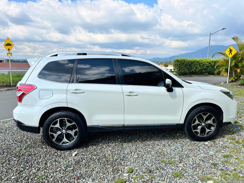 Imagen 4 de 10 de Subaru Forester 2015 2.0 Xt