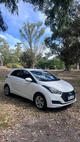 Hyundai HB20S 1.6 Comfort Plus 4p