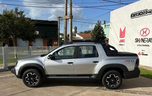 Imagen 4 de 15 de Renault Oroch Outsider 1.3 Tce 163cv 6m/t 4wd 0km My2023
