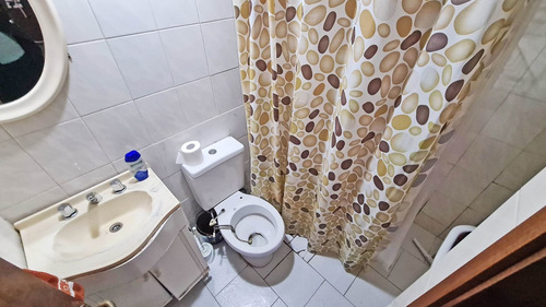 Imagen 7 de 14 de Venta Monoambiente Dividido Lourdes