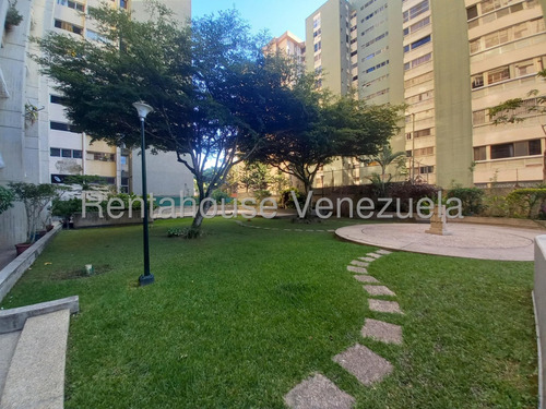 Venta De Amplio Apartamento En El Cigarral / Gc