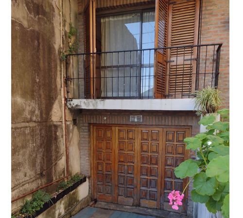Oportunidad Chalet Con Gge, Patio Y Fondo Libre De 20 Mts.