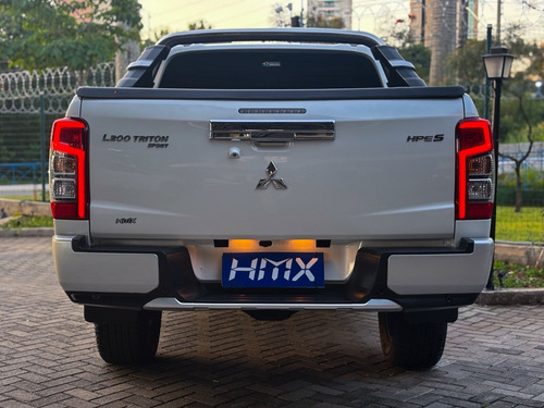 Mitsubishi L200 2.4 Triton Sport Hpe S Cab. Dupla 4x4 Aut. 4p 6 marchas