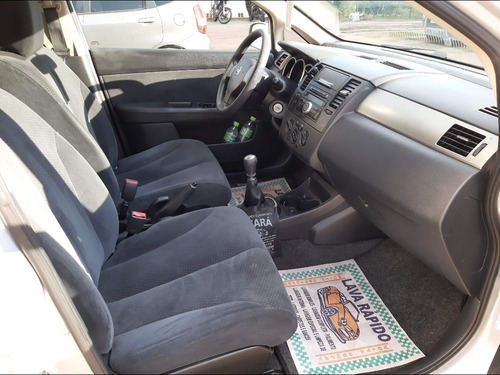 Nissan Tiida Sedan 1.8 Flex 4p 2012