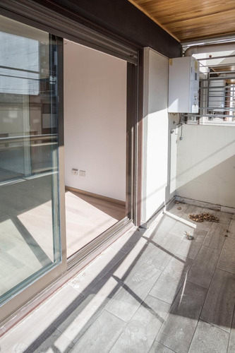 Espectacular Departamento De 3 Ambientes Con Patio En Caballito Con Amenites