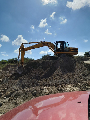 Imagen 4 de 4 de Trabajos Con Retroexcavadora.