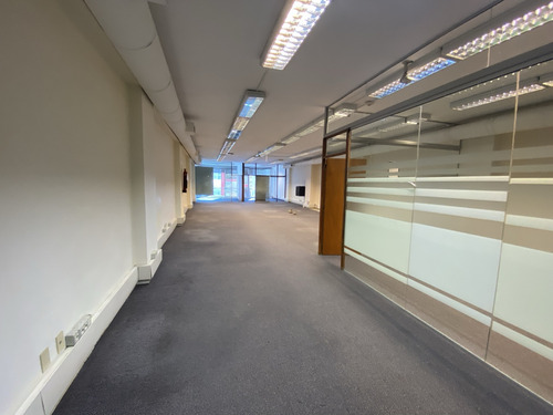 Edificio En Venta Peatonal Sarandí - Ciudad Vieja