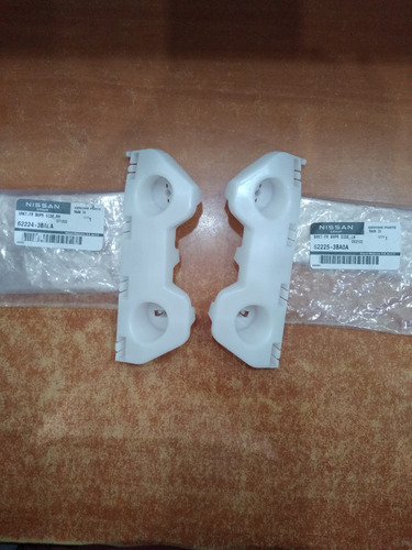 Kit Guias Facia Delantera  Izq / Der Nissan Versa 2012-2019