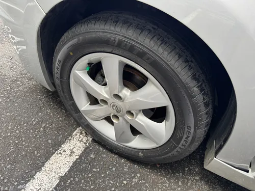 Nissan Tiida Premium 2012 Hb Automatico