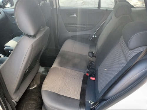 Volkswagen Suran 1.6 Imotion Highline 11d 2012