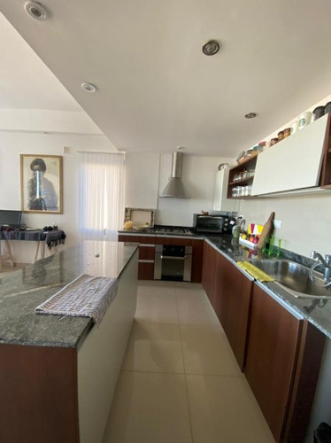 Imagen 7 de 26 de Venta - Departamento Edificio Palmetto