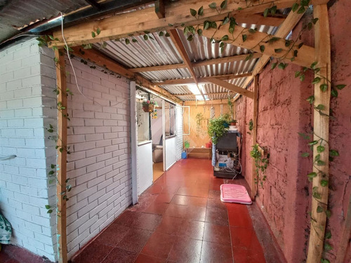 Casa En Venta De 2 Dorm. En Puente Alto, Js