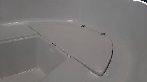 Imagen 9 de 17 de Casco Tracker Robinson Mantra C/ Suzuki 70hp 4t Y Trailer.