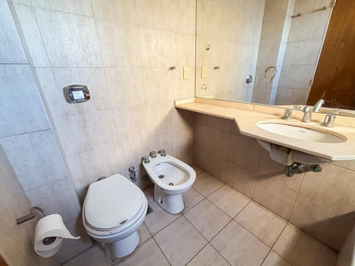 Departamento En Venta De 2 Dormitorios Con Cochera Y Amenities En Palermo