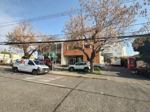 Arriendo Propiedad Stand Alone I 912 M2 Construidos