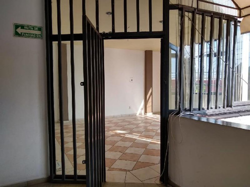 Se Renta Oficina Comercial En Col Las Reynas