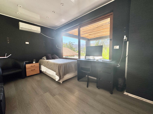 Moderna, Remodelada, En Calle Tranquila Con Seguridad 24-7