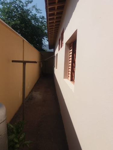 Imagem 6 de 9 de Kitnet Com 1 Dormitório Para Alugar, 40 M² Por R$ 550,00/mês - Dois Córregos - Piracicaba/sp - Kn0374