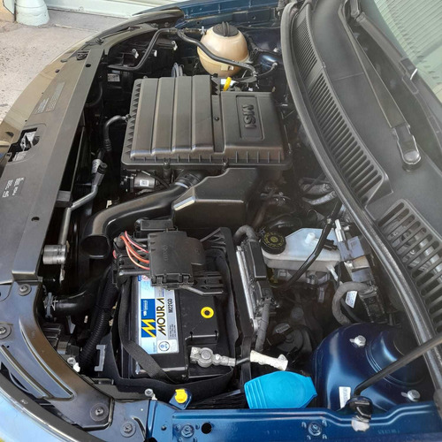 Imagen 16 de 22 de Volkswagen Suran 2015 1.6 Imotion Highline C/techo Solar