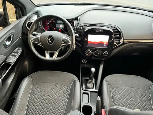 Renault Captur 1.3 T Iconic Cvt