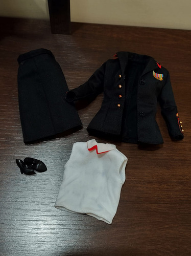 Boneca Barbie Marine Corps - Mattel - 1991 (Usado)