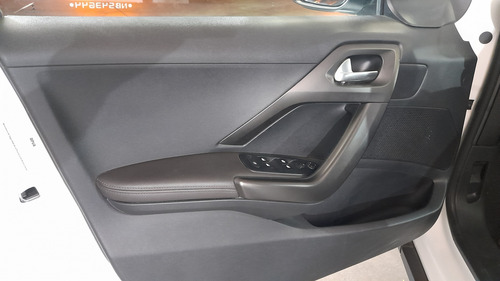 Peugeot 2008 1.6 Feline Tiptronic