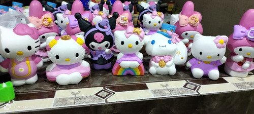 15 Figuras Alcancía Yeso Hello Kitty 
