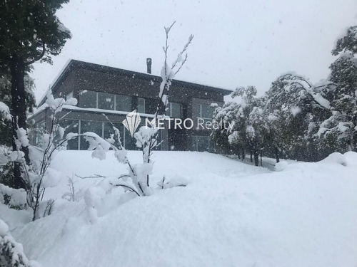 Casa En Alquiler Temporada Invierno, En Barrio Arelauquen, Bariloche,