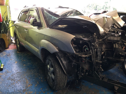 Imagem 2 de 6 de Hyundai Tucson 2.7 V6 2005 Sucata Para Retirada De Peças