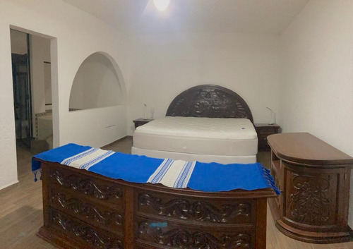 Cuernavaca Rento Hermosa Y Exclusiva Villa Amueblada O Sin Muebles En Zona Dorada De Vista Hermosa Ideal Ejecutivos O Pareja Alberca C/cal. Solar Terraza Privada Techada Fracc. De Alta Seguridad