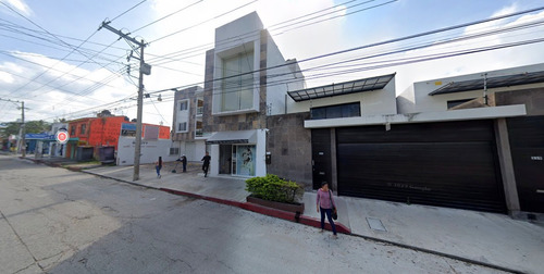 Casa En Venta De Dos Niveles, Ubicada En La Colonia La Gloria, Tuxtla Gutierrez