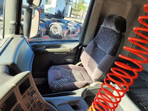 Scania 330 Modelo 2000