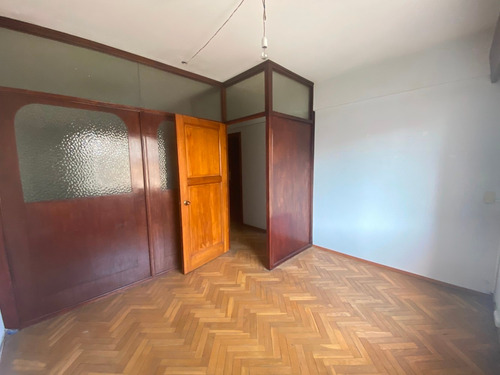 Oficina Piso Ciudad Vieja Misiones Y 25 Saya Propiedades