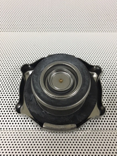 Tapa De Radiador 18 Lbs Jeep Grand Cherokee Liberty Mopar